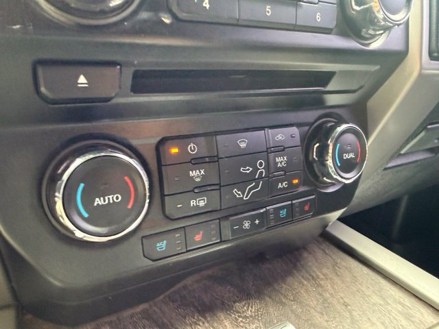 Used 2018 Ford F250 Lariat w/ Lariat Ultimate Package AWD/4WD image 26