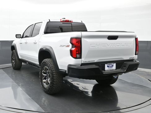 Used 2024 Chevrolet Colorado ZR2 w/ ZR2 Convenience Package III image 6