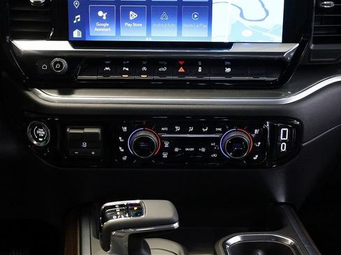 New 2026 Chevrolet Silverado 1500 High Country w/ High Country Premium Package AWD/4WD image 12
