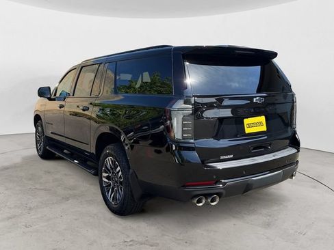 Certified 2026 Chevrolet Suburban Z71 w/ Comfort Package AWD/4WD image 3