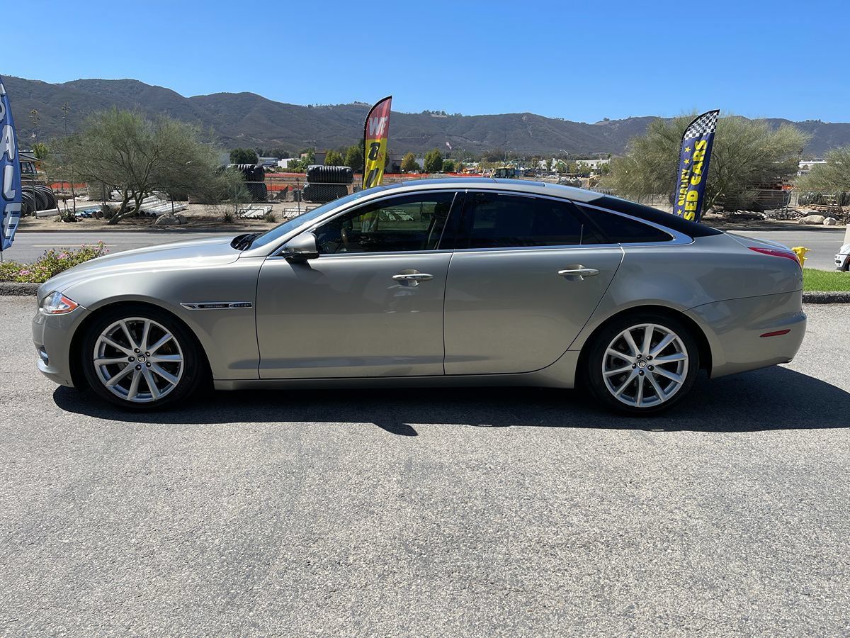 Used 2012 Jaguar XJ RWD image 8