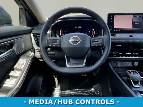 Used 2026 Nissan Rogue SL FWD image 8