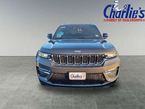 New 2025 Jeep Grand Cherokee Limited w/ Luxury Tech Group II AWD/4WD image 2