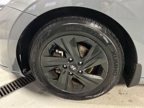 Used 2022 Hyundai Elantra SEL w/ Convenience Package image 9