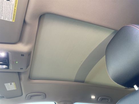 New 2026 Volkswagen Atlas Peak Edition image 18