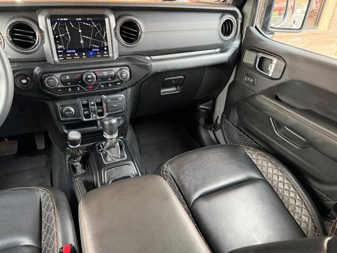 Used 2023 Jeep Wrangler Unlimited Sahara image 18