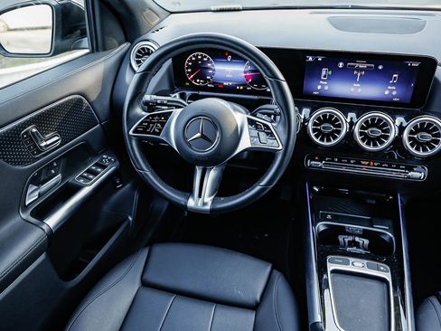 Certified 2025 Mercedes-Benz GLA 250 4MATIC image 14