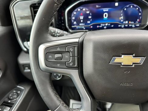 Used 2023 Chevrolet Silverado 1500 LT image 32