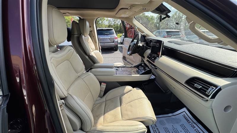 Used 2018 Lincoln Navigator Reserve w/ Technology Package AWD/4WD image 38