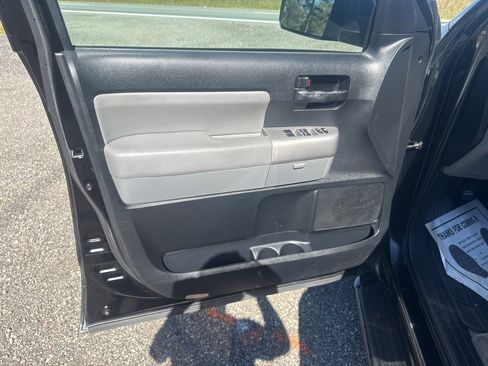 Used 2008 Toyota Sequoia SR5 image 26