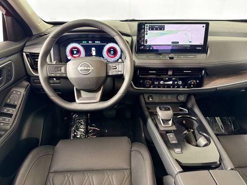 Used 2025 Nissan Rogue Platinum w/ Platinum Premium Package FWD image 29