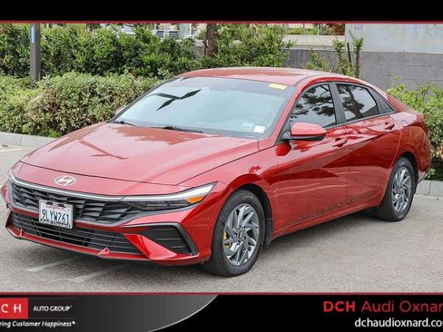 Used 2024 Hyundai Elantra SEL FWD image 1