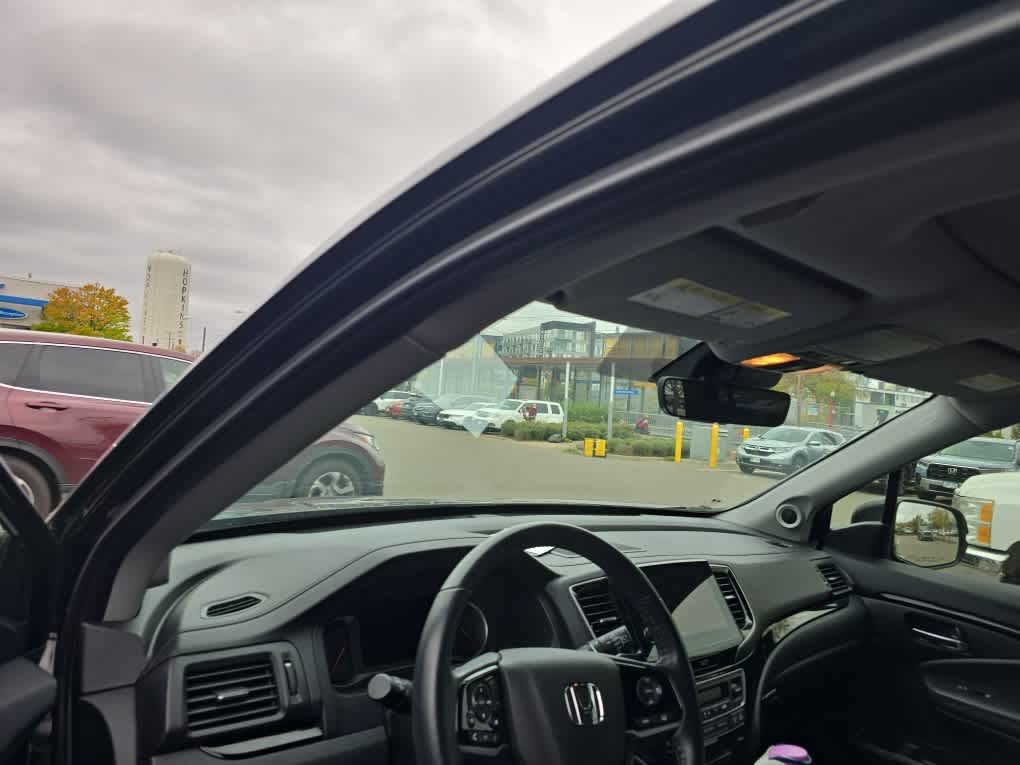 Used 2022 Honda Pilot Touring image 7