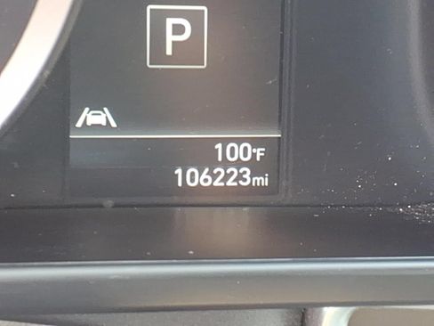 Used 2023 Hyundai Elantra SEL w/ Preferred Accessory Package FWD image 27