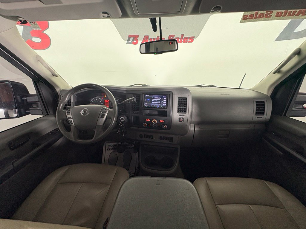 Used 2018 Nissan NV 3500 SL RWD image 41