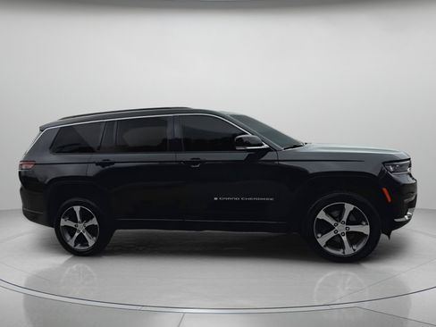 Used 2024 Jeep Grand Cherokee L Limited image 33