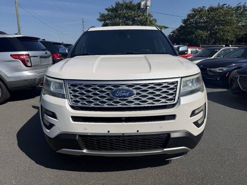 Used 2016 Ford Explorer Platinum AWD/4WD image 2