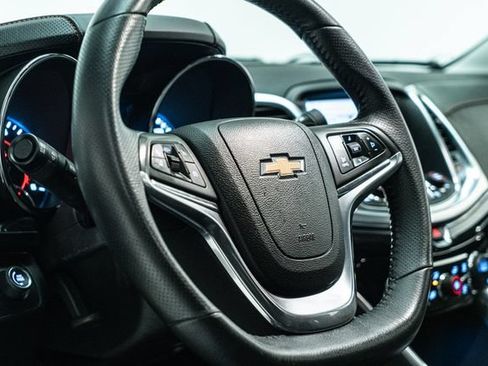 Used 2017 Chevrolet SS RWD image 23