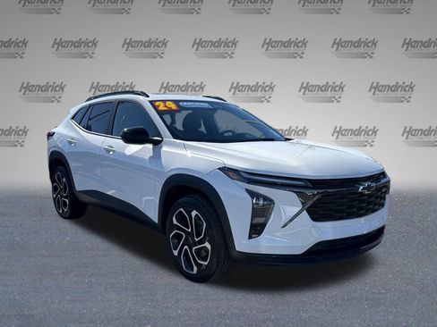 Certified 2024 Chevrolet Trax RS w/ Sunroof Package image 2