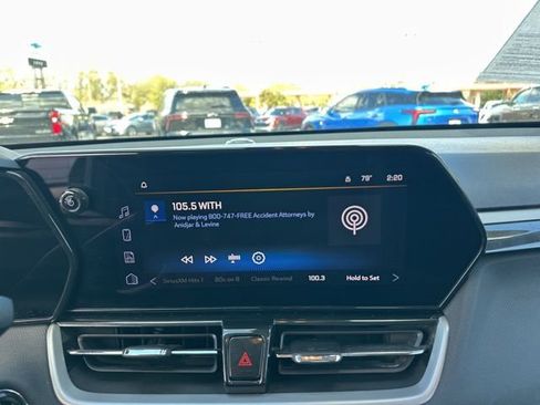 Used 2025 Chevrolet TrailBlazer LT image 19