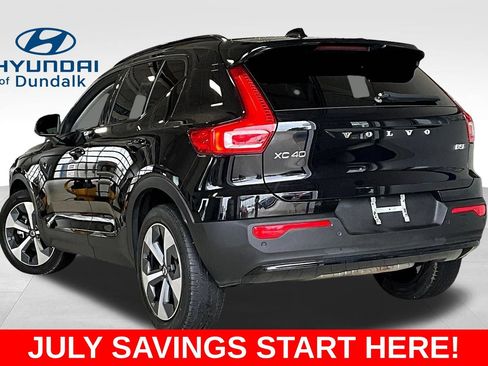 Used 2023 Volvo XC40 B5 Ultimate AWD/4WD image 5