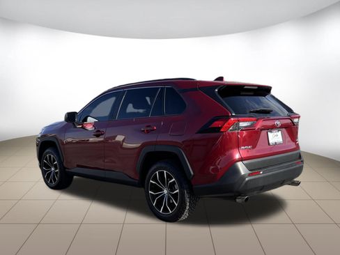 Used 2020 Toyota RAV4 LE AWD/4WD image 5
