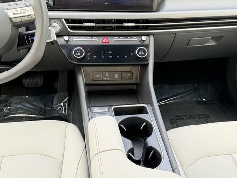 Used 2024 Hyundai Sonata SEL FWD image 13