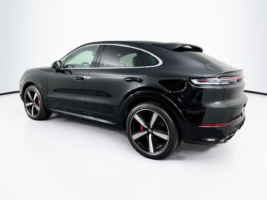 Certified 2026 Porsche Cayenne S AWD/4WD image 3