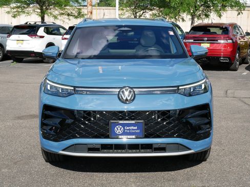 Certified 2025 Volkswagen Tiguan SEL R-Line AWD/4WD image 2