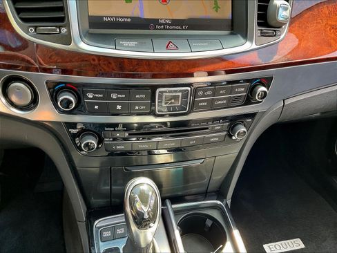 Used 2016 Hyundai Equus Signature RWD image 15