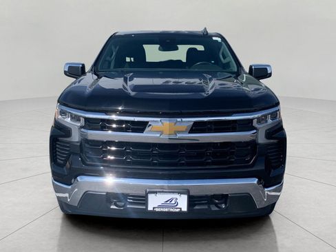 Used 2023 Chevrolet Silverado 1500 LT AWD/4WD image 3