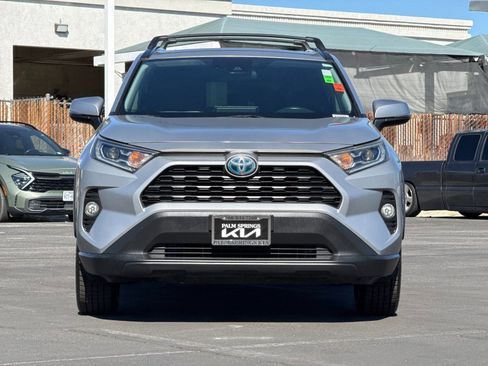 Used 2019 Toyota RAV4 XLE w/ Carpet Mat Package image 8