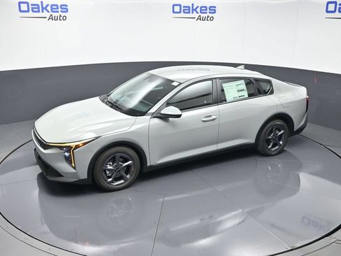 New 2026 Kia K4 FWD image 47