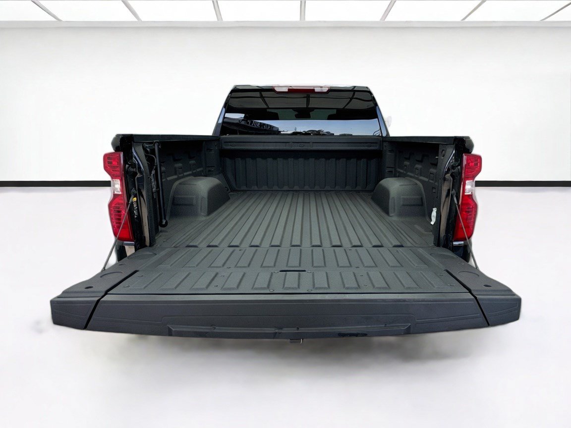 Used 2022 Chevrolet Silverado 1500 Custom RWD image 17