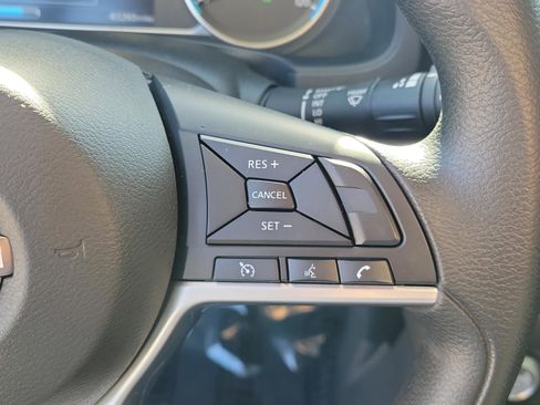 Used 2023 Nissan Leaf S image 24