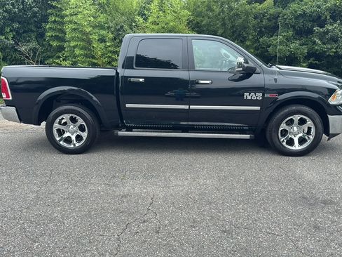 Used 2016 RAM 1500 Laramie w/ Convenience Group image 4