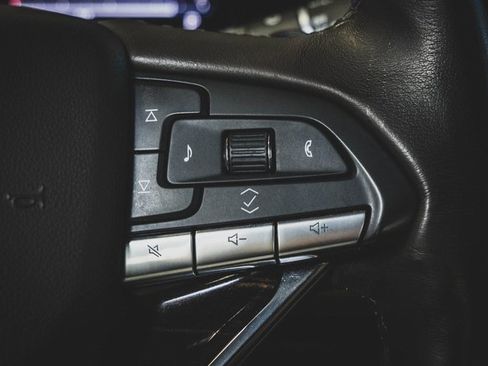 Used 2022 Cadillac Escalade Sport w/ LPO, ONYX Package image 18