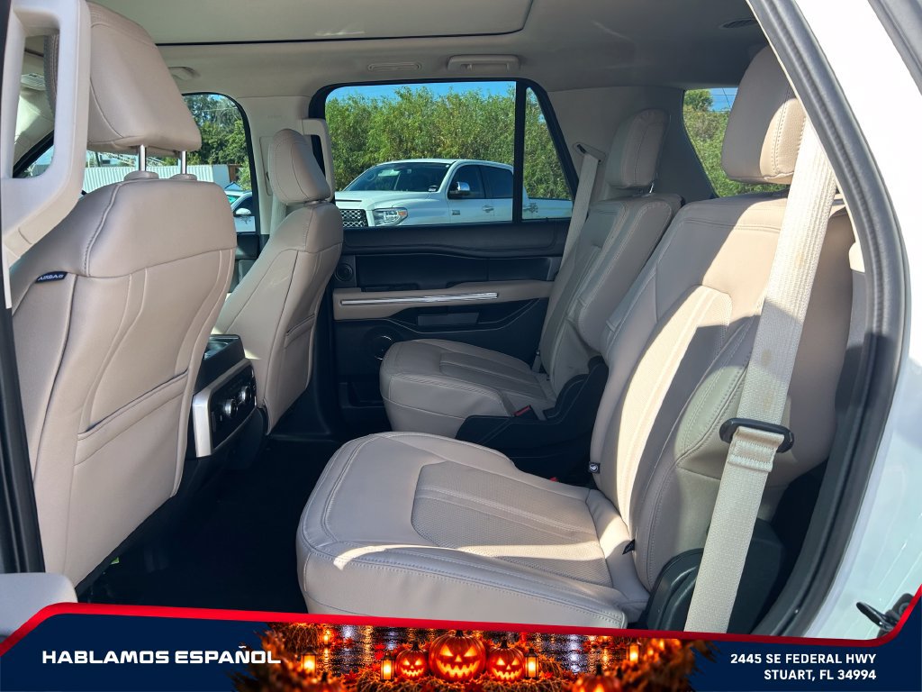 Used 2024 Ford Expedition Limited RWD image 11