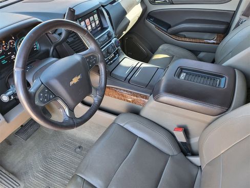 Used 2018 Chevrolet Suburban Premier image 13