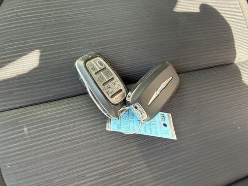 Used 2023 Chrysler Voyager LX FWD image 34