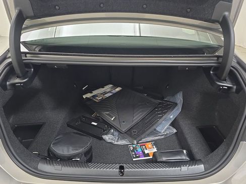 New 2026 BMW 530i xDrive w/ M Sport Package image 28