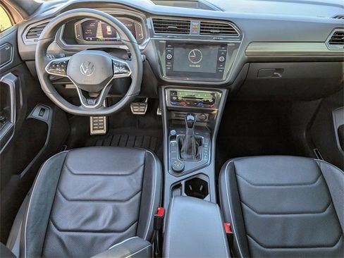Used 2022 Volkswagen Tiguan SEL R-Line image 10