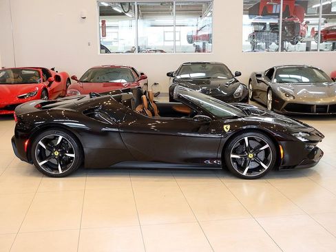 Certified 2022 Ferrari SF90 Spider image 29