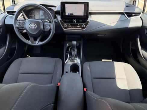 Used 2025 Toyota Corolla LE FWD image 11