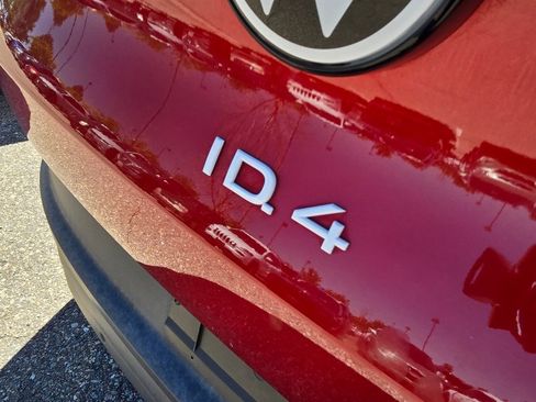 Used 2023 Volkswagen ID.4 Pro S AWD/4WD image 12