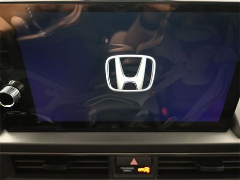 New 2025 Honda Pilot TrailSport image 32