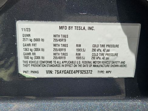 Used 2023 Tesla Model Y Long Range AWD/4WD image 36
