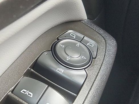 Used 2023 Chevrolet Equinox LS w/ LS Convenience Package AWD/4WD image 19
