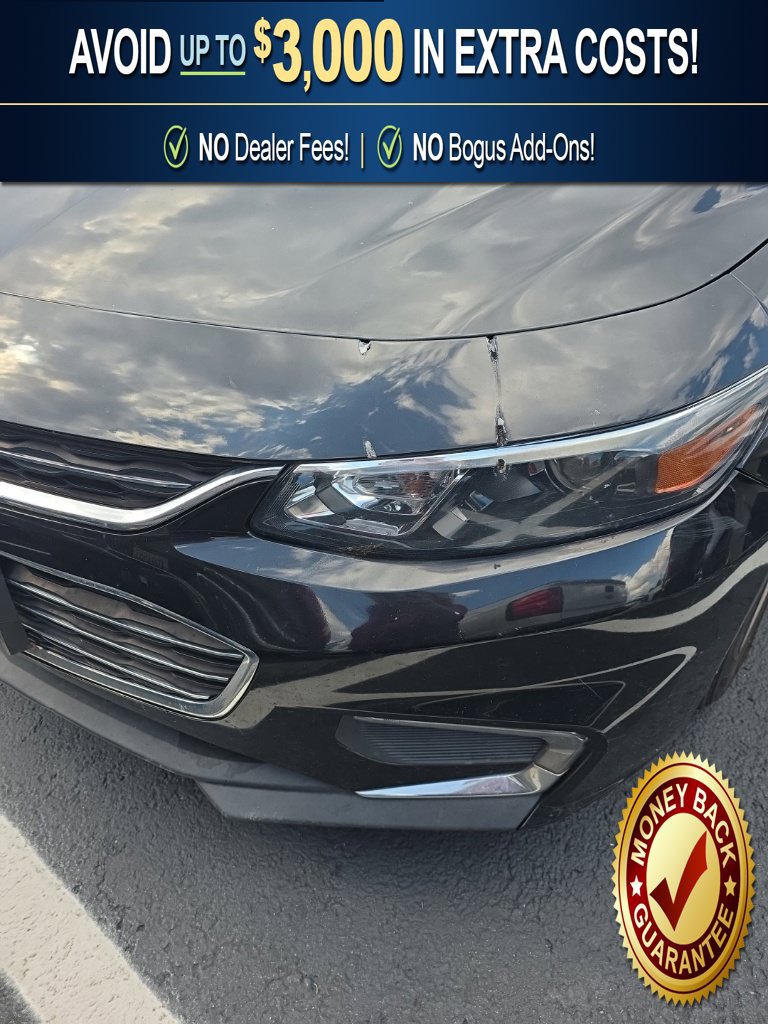 Used 2018 Chevrolet Malibu LT FWD image 2
