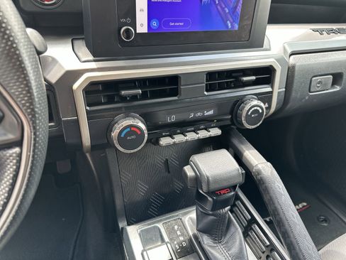 Used 2024 Toyota Tacoma TRD Off-Road AWD/4WD image 17